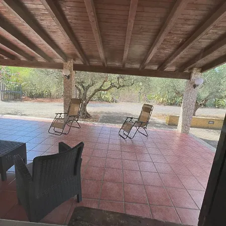 Sanzone Дом отдыха Менфи